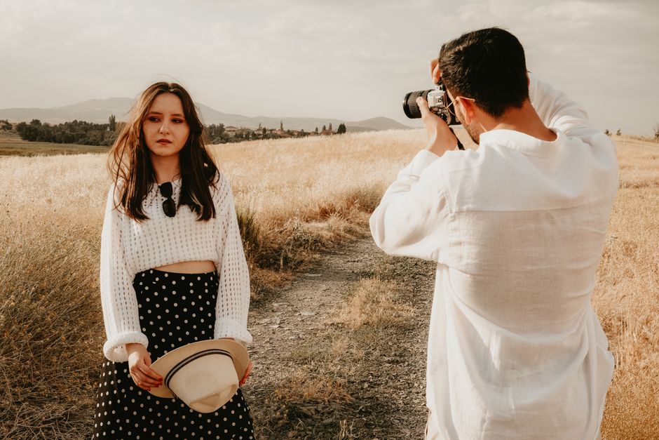 difference between portrait and landscape photography explained