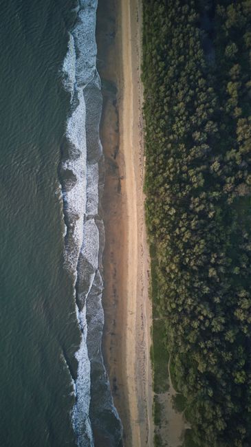 Detail Foto Garis Pantai Dari Udara Number 11