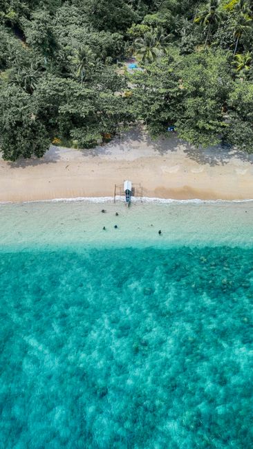 Detail Foto Aerial Pantai Pasir Putih Number 5
