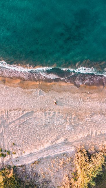 Detail Foto Pantai Dari Atas Drone Number 2