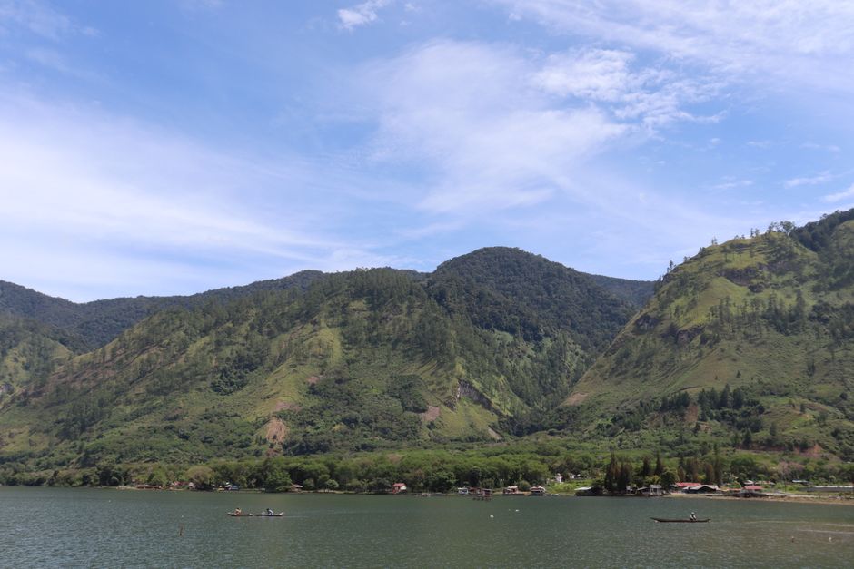 Detail Foto Laut Tenang Saat Pagi Number 4