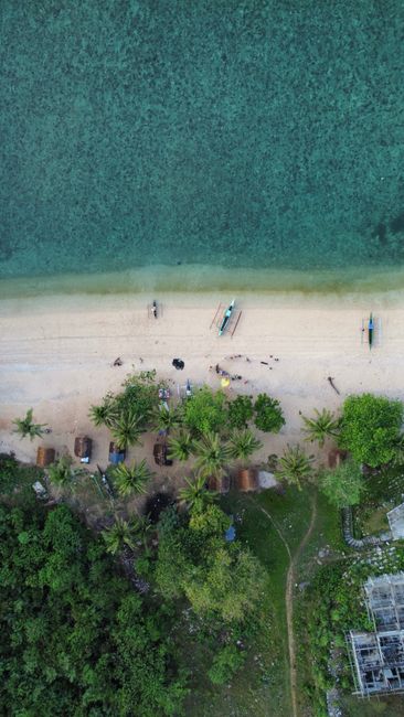 Detail Foto Aerial Pantai Pasir Putih Number 20