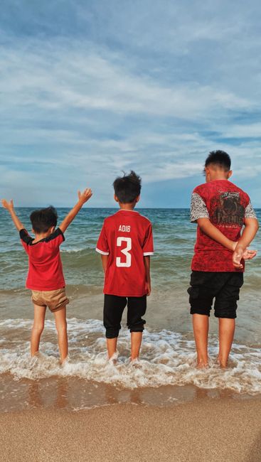 Detail Gambar Pantai Kartun Yang Indah Number 19