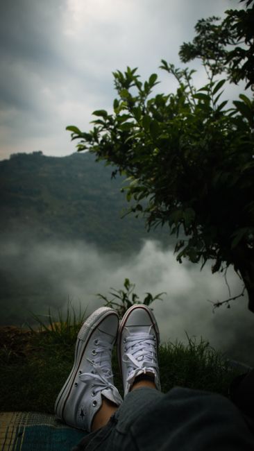 Detail Foto Pemandangan Berkabut Estetik Number 15