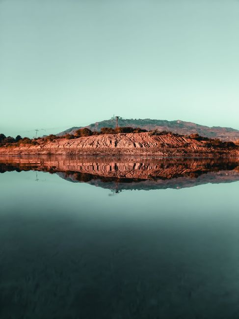 Detail Foto Danau Refleksi Gunung Number 20