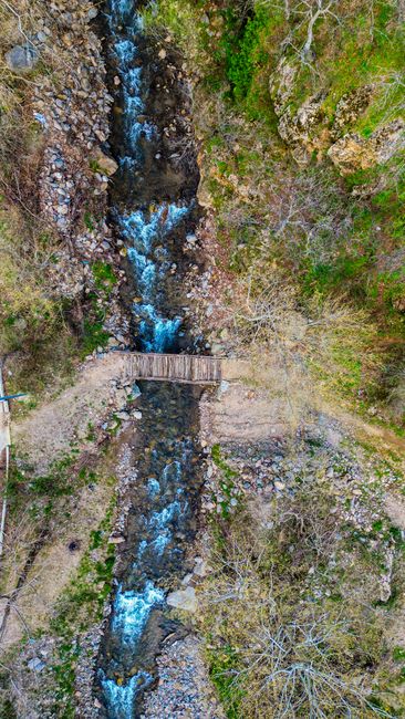 Detail Foto Air Terjun Dari Sudut Drone Number 8