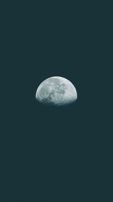 Detail Foto Langit Malam Dengan Bulan Number 5
