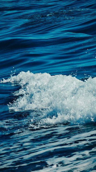 Detail Wallpaper Laut Biru 4k Number 2