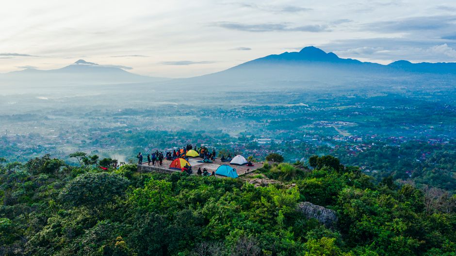 Detail Gambar Gunung Tertinggi Di Indonesia Number 13