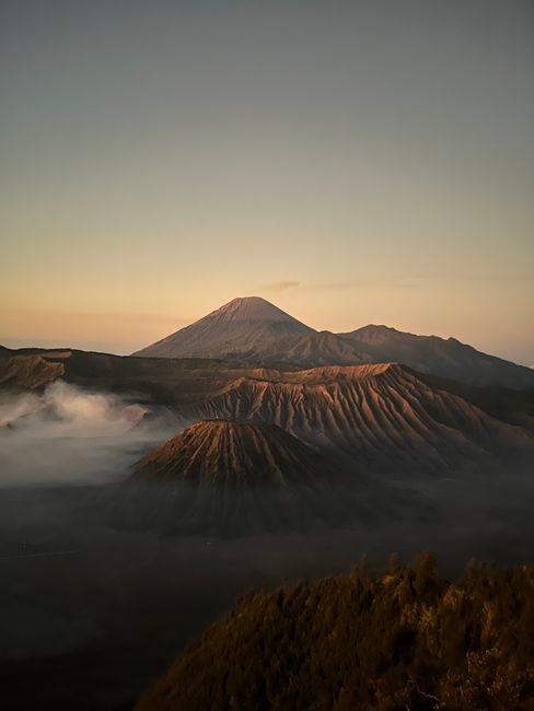 Detail Foto Gunung Bromo Saat Sunrise Number 16