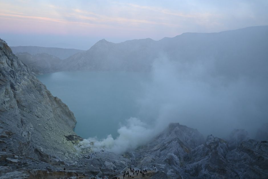 Detail Gambar Kawah Ijen Api Biru Number 13