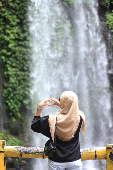 Detail Background Air Terjun Untuk Desain Number 8