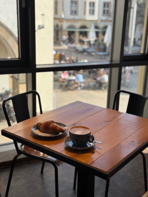 Cafekultur Espresso Auf Tisch Mit Stadtblick 2019