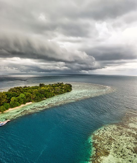 Gambar Pulau Kecil Dari Udara C6a1