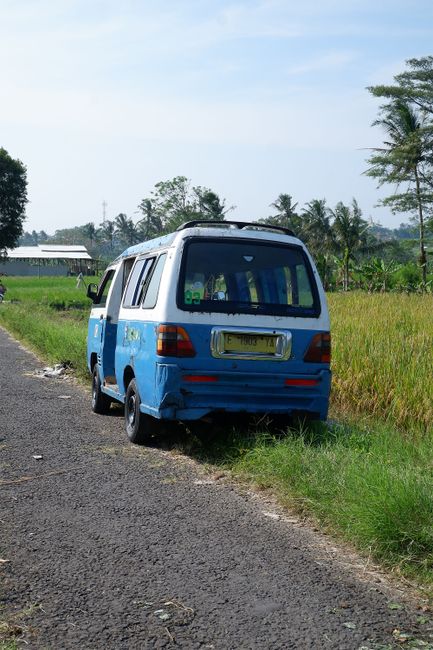 Foto Jalan Desa Saat Hujan 59b0