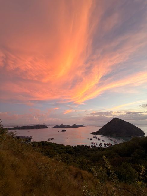 Detail Foto Pemandangan Labuan Bajo Number 2