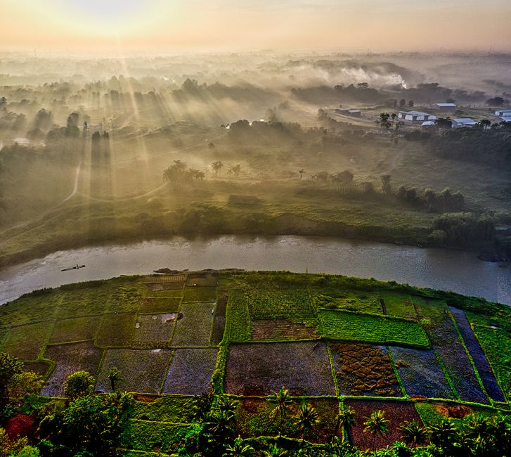 Detail Foto Panorama Gunung Saat Sunrise Number 7