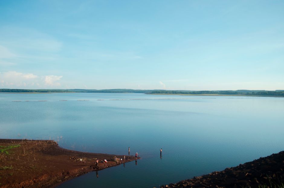 Detail Gambar Waduk Dengan Langit Biru Number 12