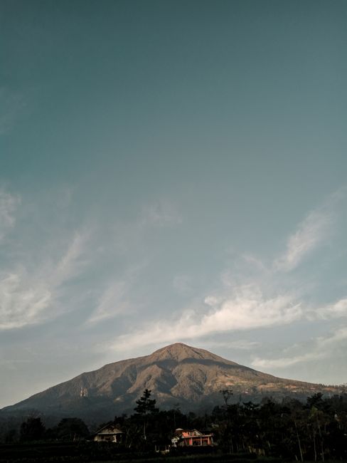 Detail Foto Gunung Saat Cuaca Cerah Number 2