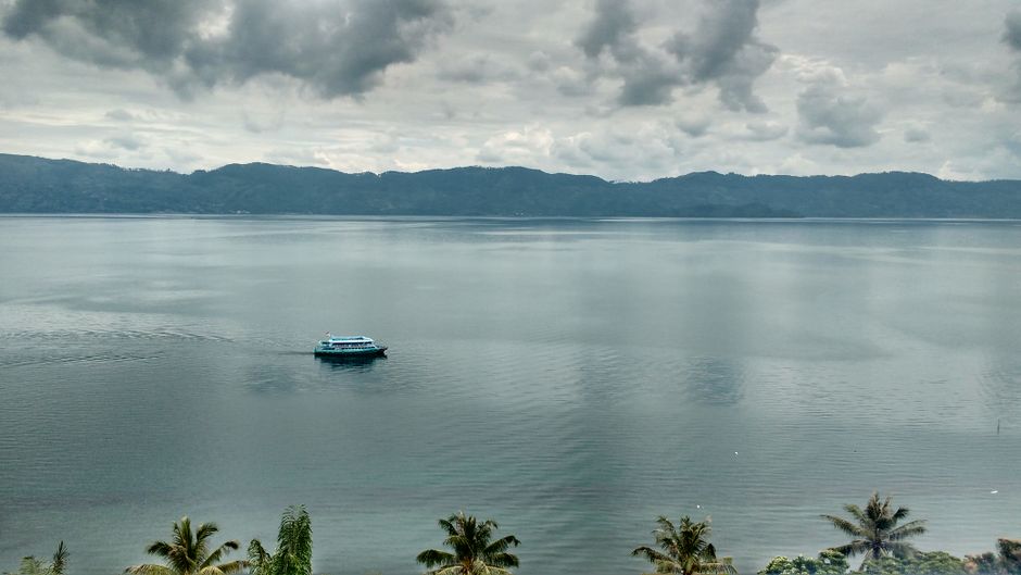Detail Gambar Danau Yang Indah Di Indonesia Number 6