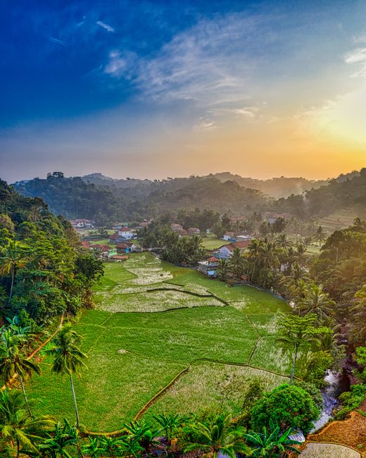 Detail Foto Pemandangan Desa Dan Sawah Number 20