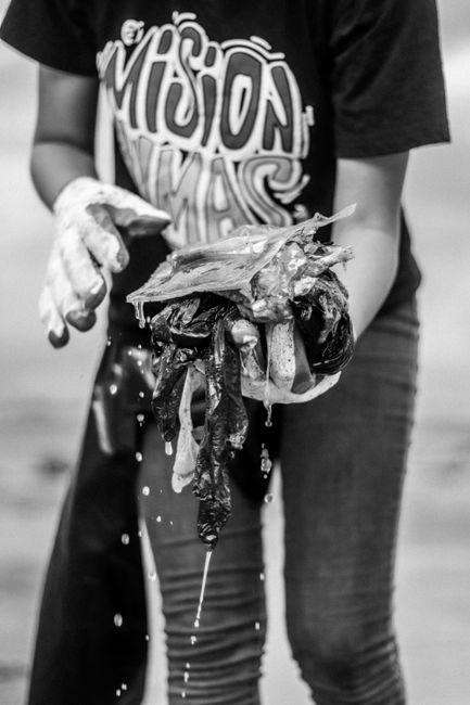Detail Foto Sampah Di Pantai Indonesia Number 12