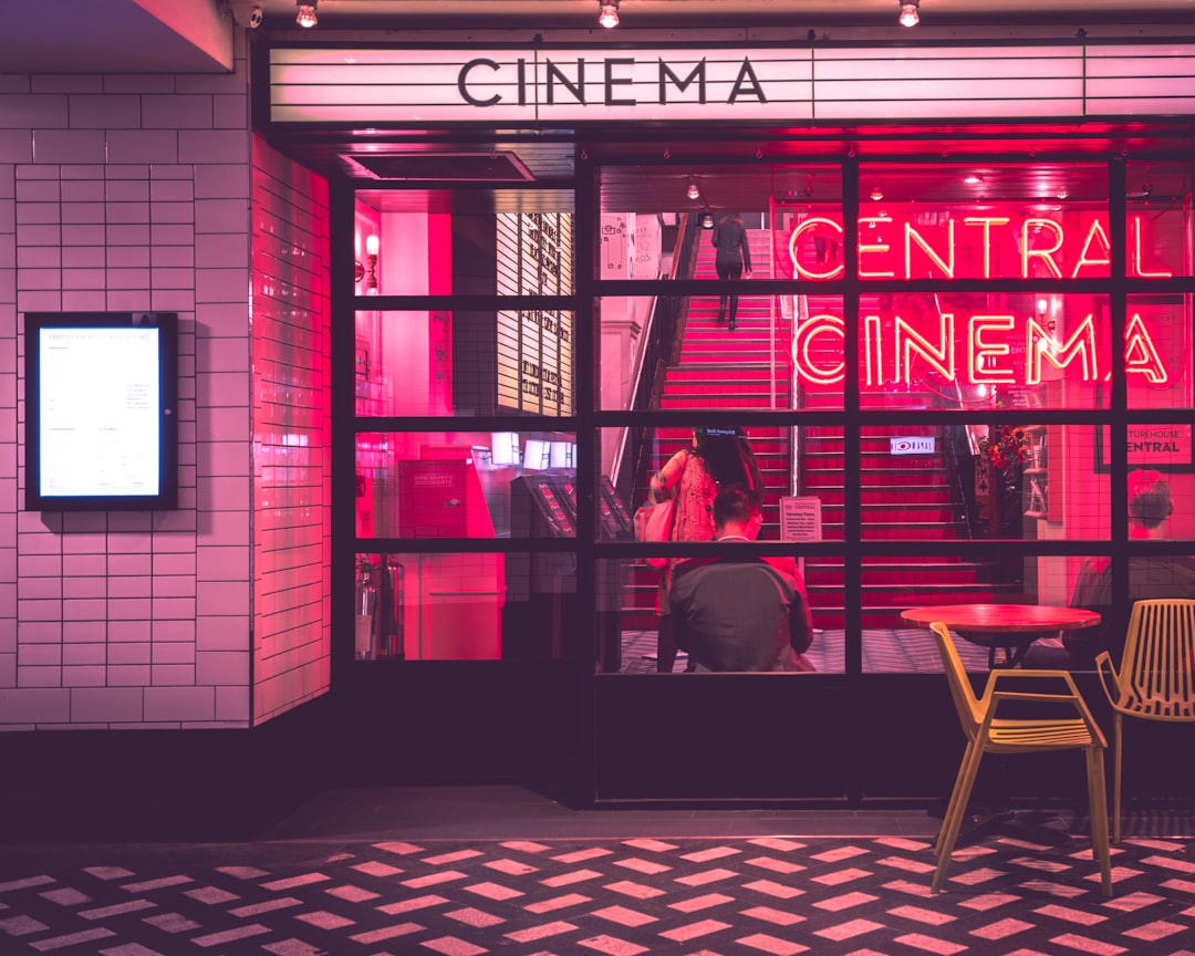 Kino Arthouse Foyer Filmplakate An Wand Foto D8c9