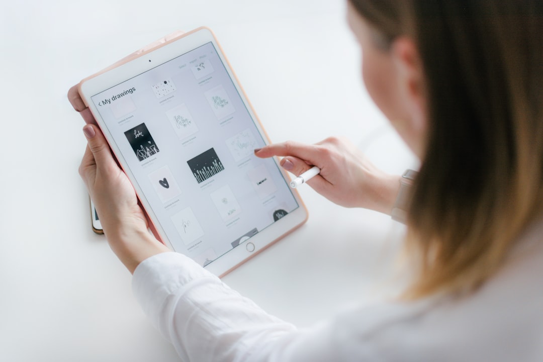 Lagerverwaltung Mit Digitalem Tablet Foto Da26