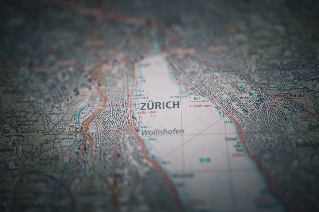 Zeugnis Mappe Auf Tisch Nahaufnahme Foto 48f7
