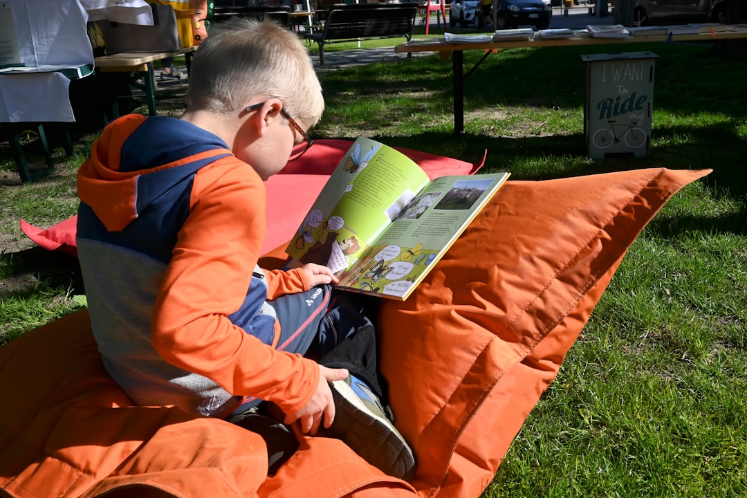 Vorschule Ruhige Leseecke Mit Kissen Foto C86f