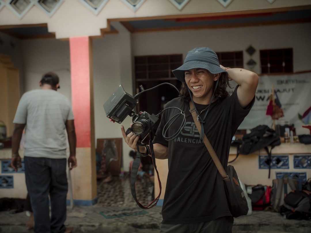 Foto Lanskap Dengan Gaya Cinematic E702