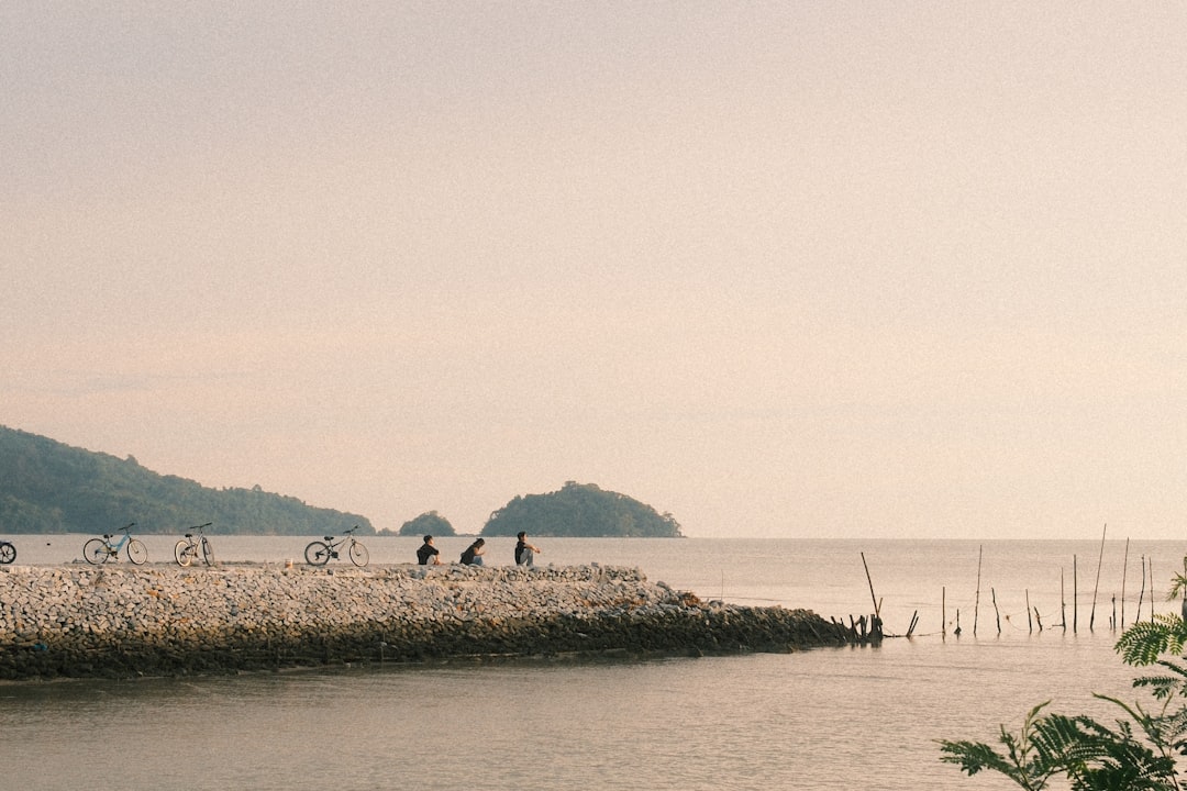 Detail Gambar Pantai Vintage Untuk Wallpaper Number 2
