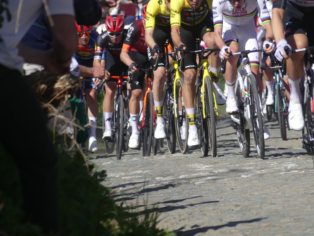 Fahrradgruppe Peloton Foto Perspektive B938