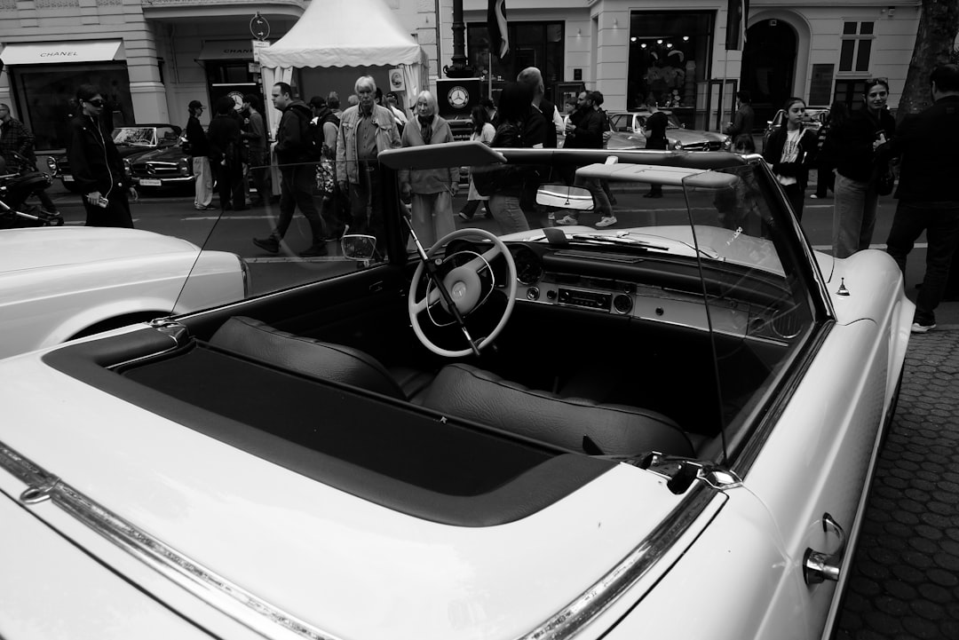 Detail Klassisches Cabriolet Im Sommer Foto Number 13