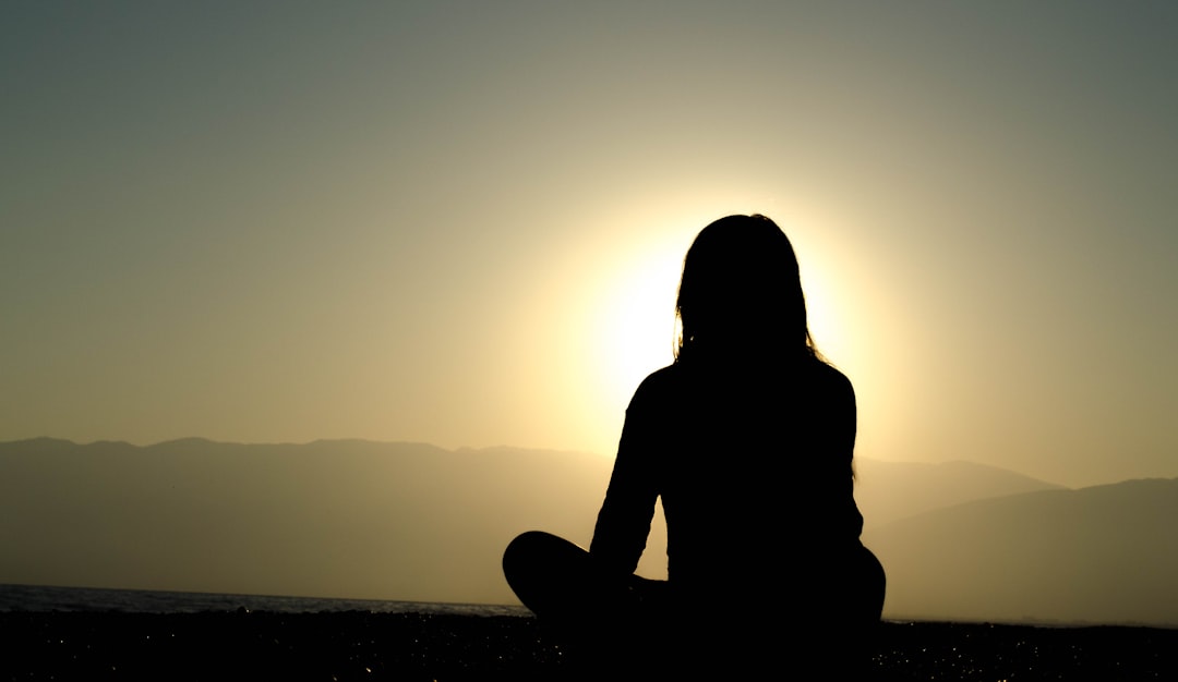 Meditation Silhouette Vor Fenster Morning Light Eebb